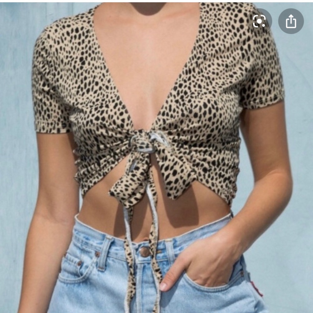 Brandy Melville Rare cheetah wrap top